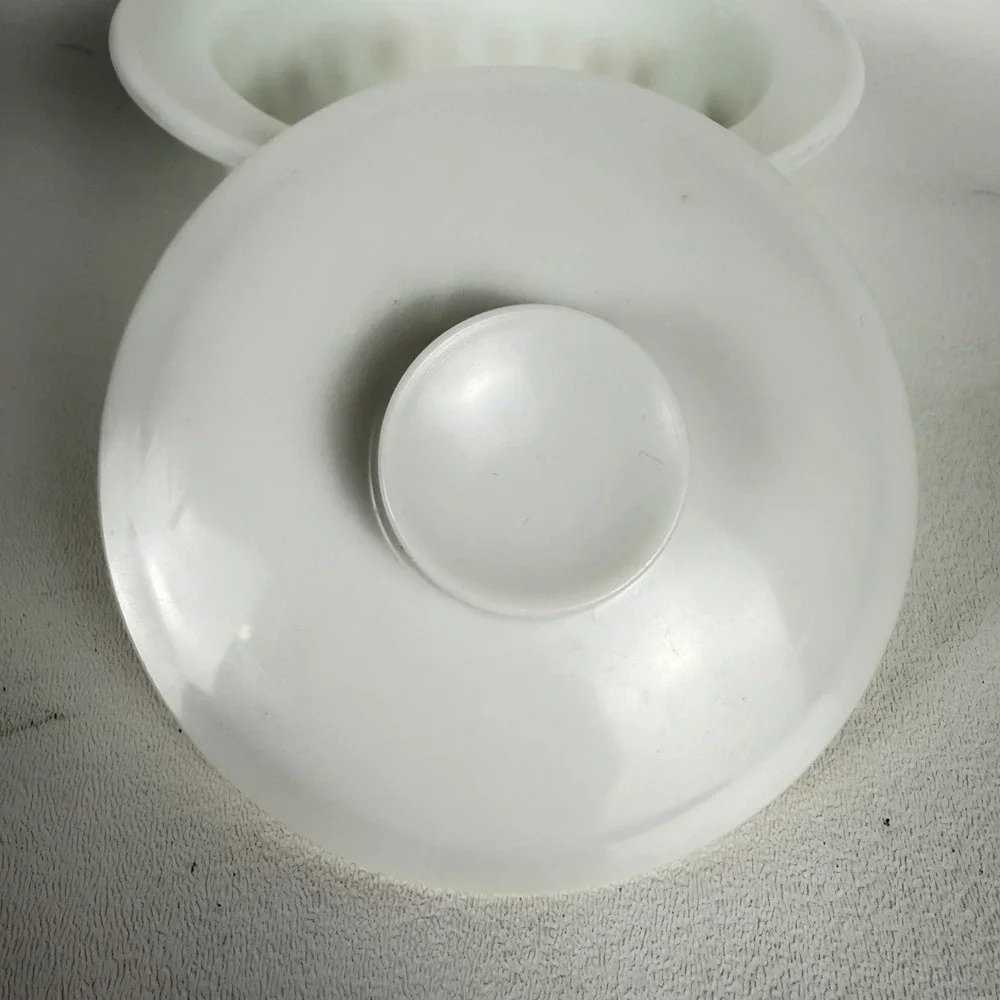 Pyrex Covered Refrigerator Dish with lid Butterfly Gold Milk Glass White Gold